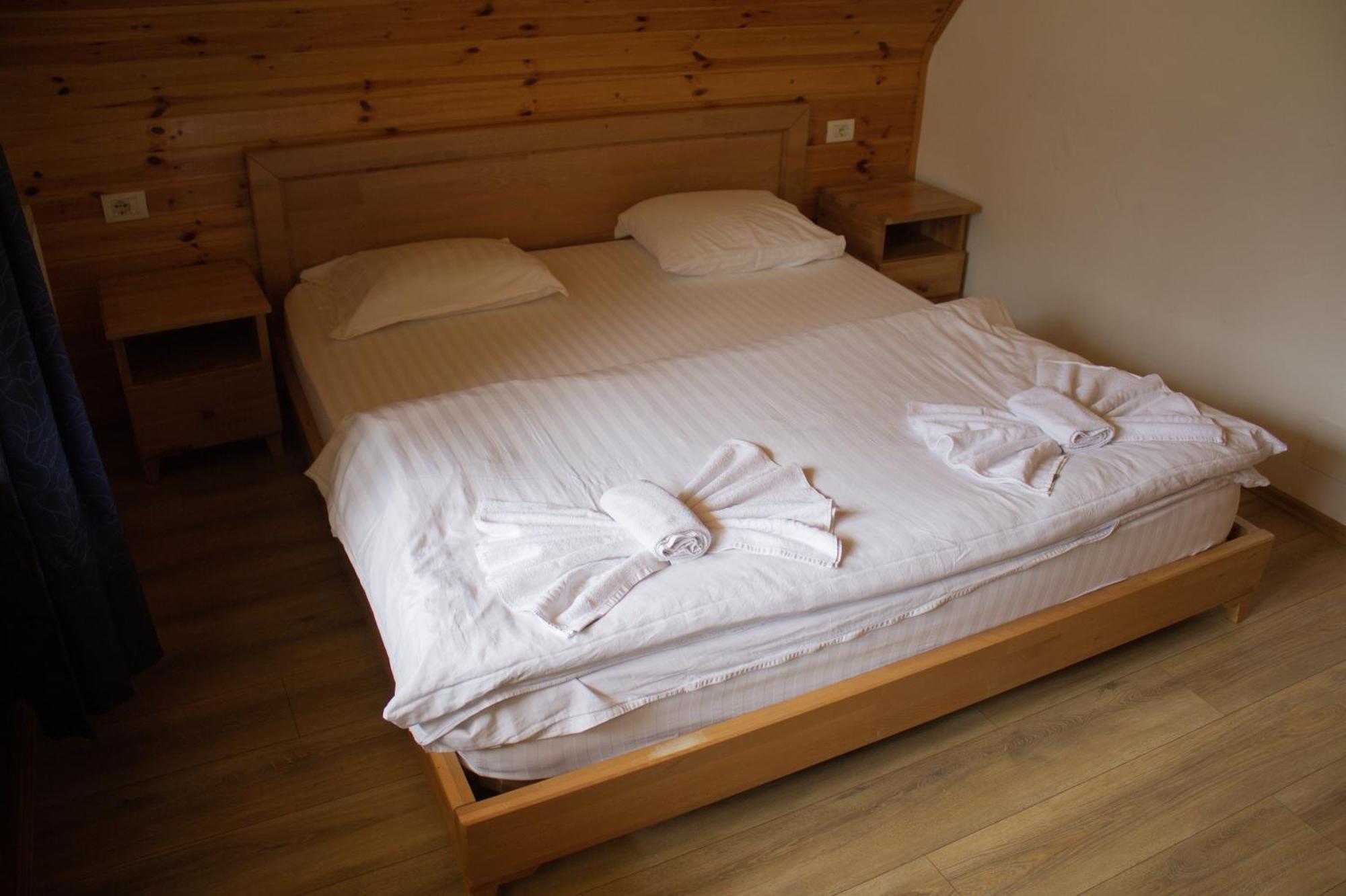 Bujtinat E Lugines Valbone Aparthotel Exterior photo