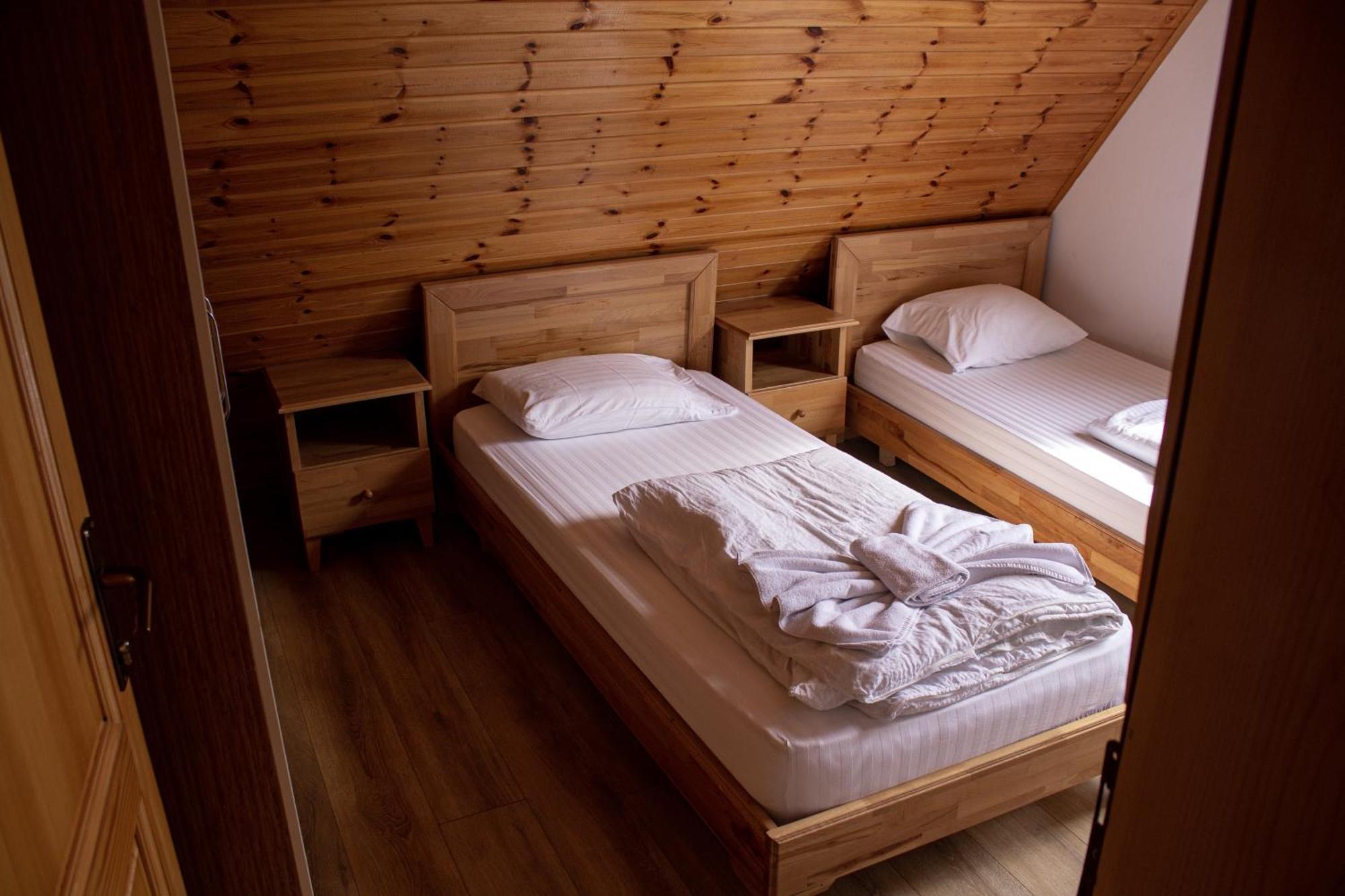 Bujtinat E Lugines Valbone Aparthotel Exterior photo